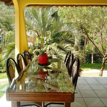 Casa Com Flores Pedra Azul  Esterno foto