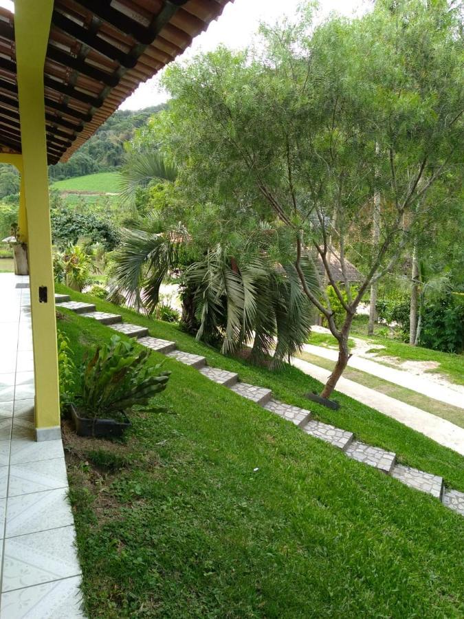 Casa Com Flores Pedra Azul  Esterno foto
